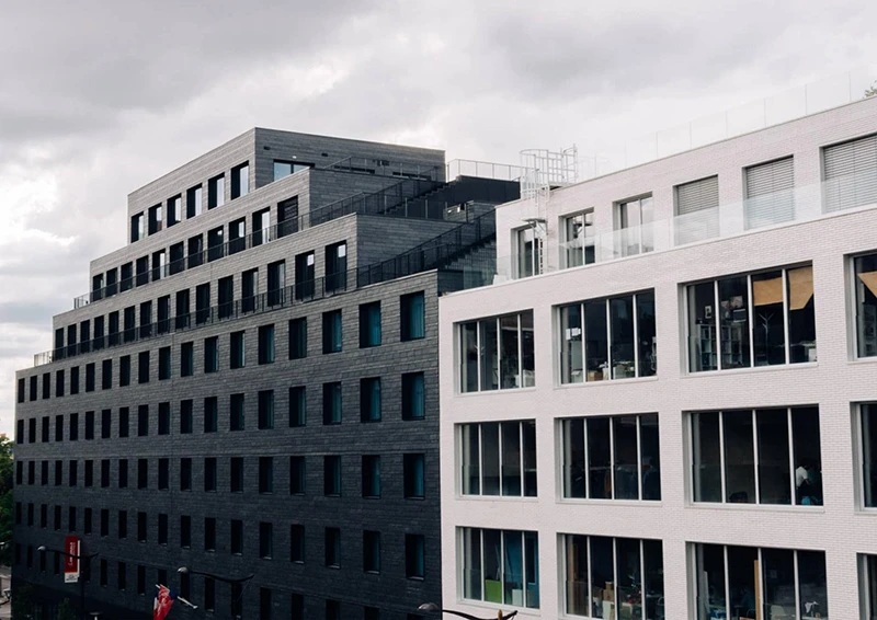 Intérieur de Startway 18è, bureaux des équipes Medelse